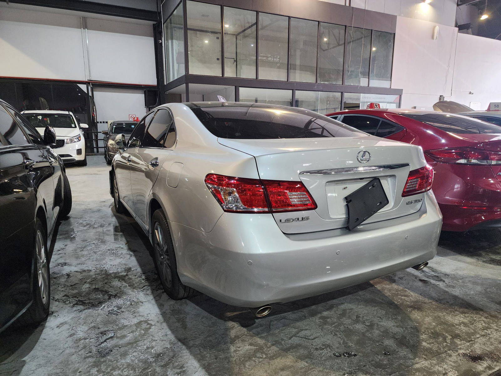 2011 LEXUS ES 350 — 266116 KM — Lot 2434379 — Al Quoz - Marhaba Auctions Used Cars - Image 5