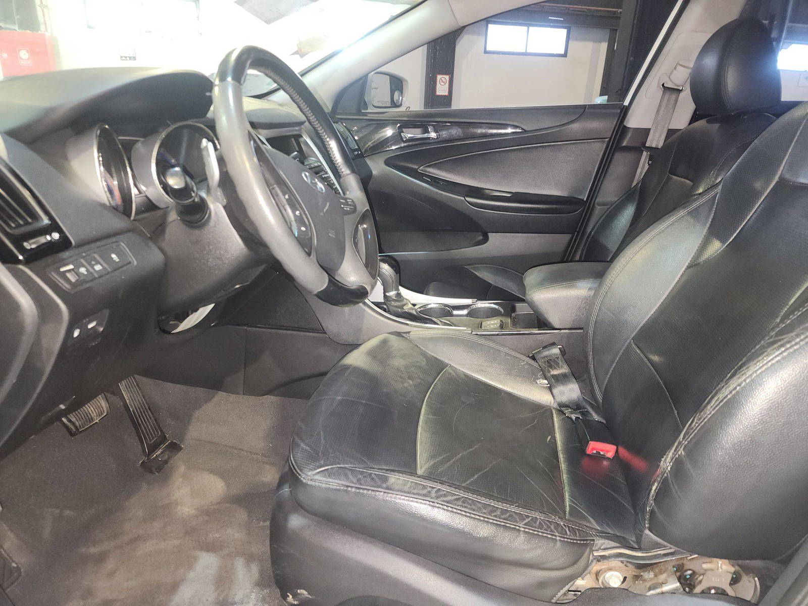 2011 HYUNDAI SONATA — 132696 Miles — Lot 85311605 — Souq - Marhaba Auctions Used Cars - Image 9