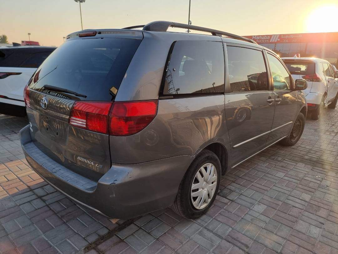 2005 TOYOTA SIENNA — 320667 Miles — Lot 229835 — Souq - Marhaba Auctions Used Cars - Image 5