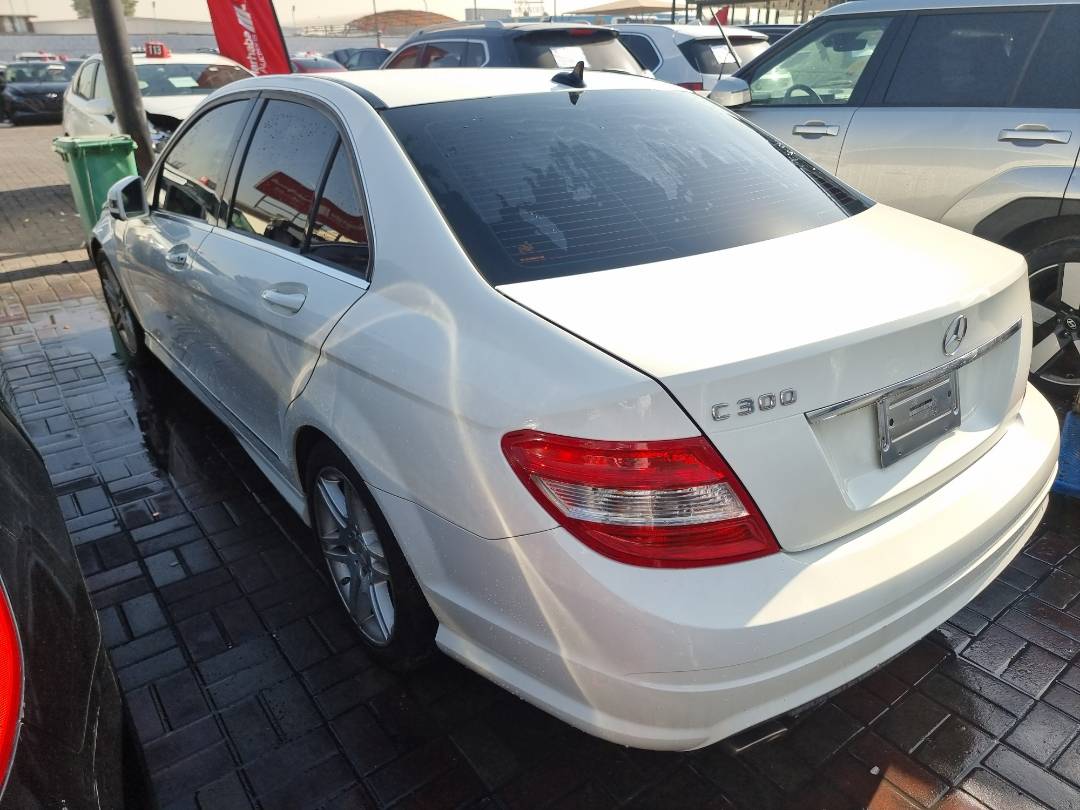 2011 MERCEDES BENZ C300 — 163825 Miles — Lot F635290 — Main - Marhaba Auctions Used Cars - Image 5