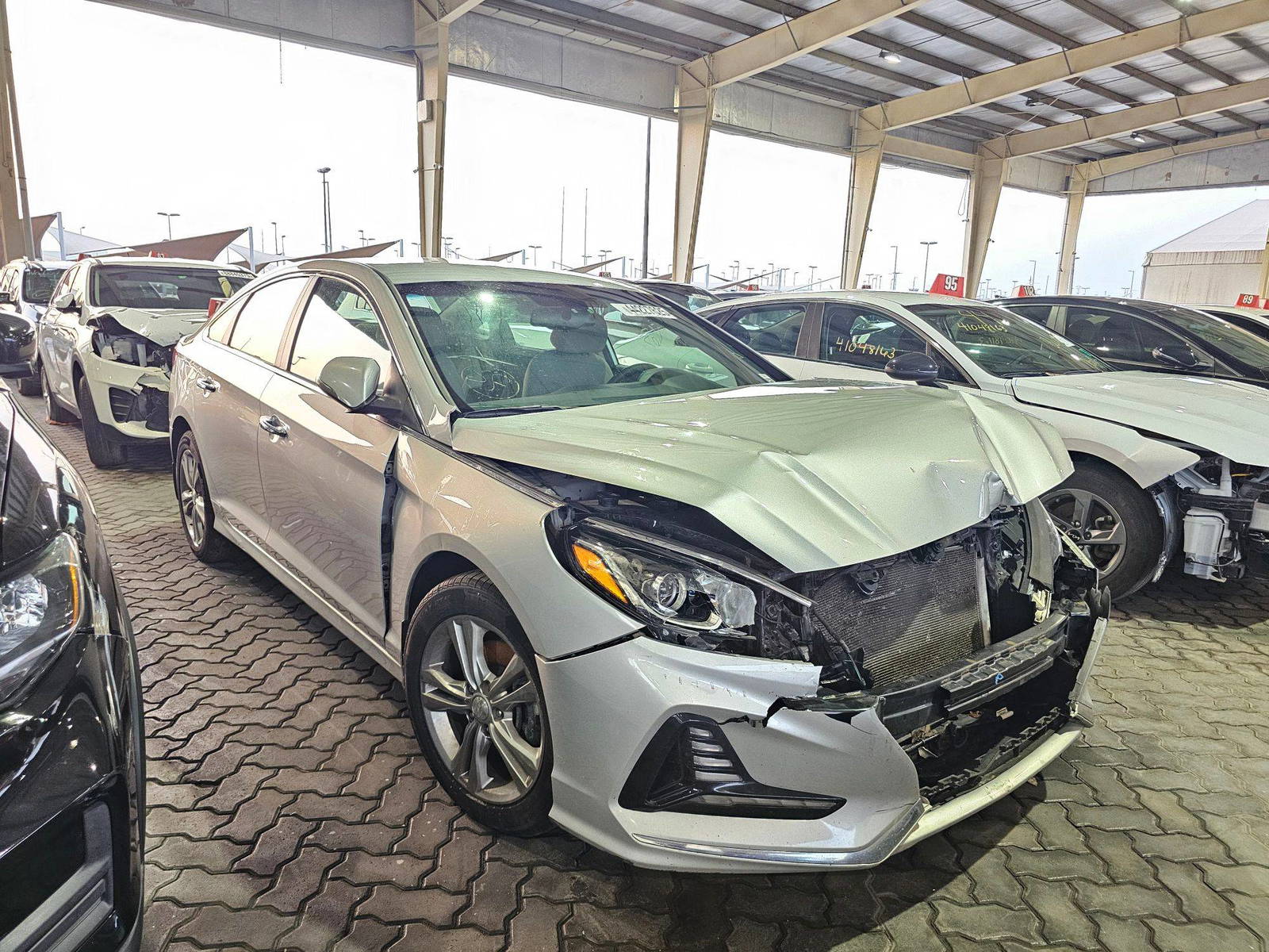 2018 HYUNDAI SONATA — 138963 Miles — Lot JH648304 — Ind. 12 - Marhaba Auctions Used Cars - Image 4