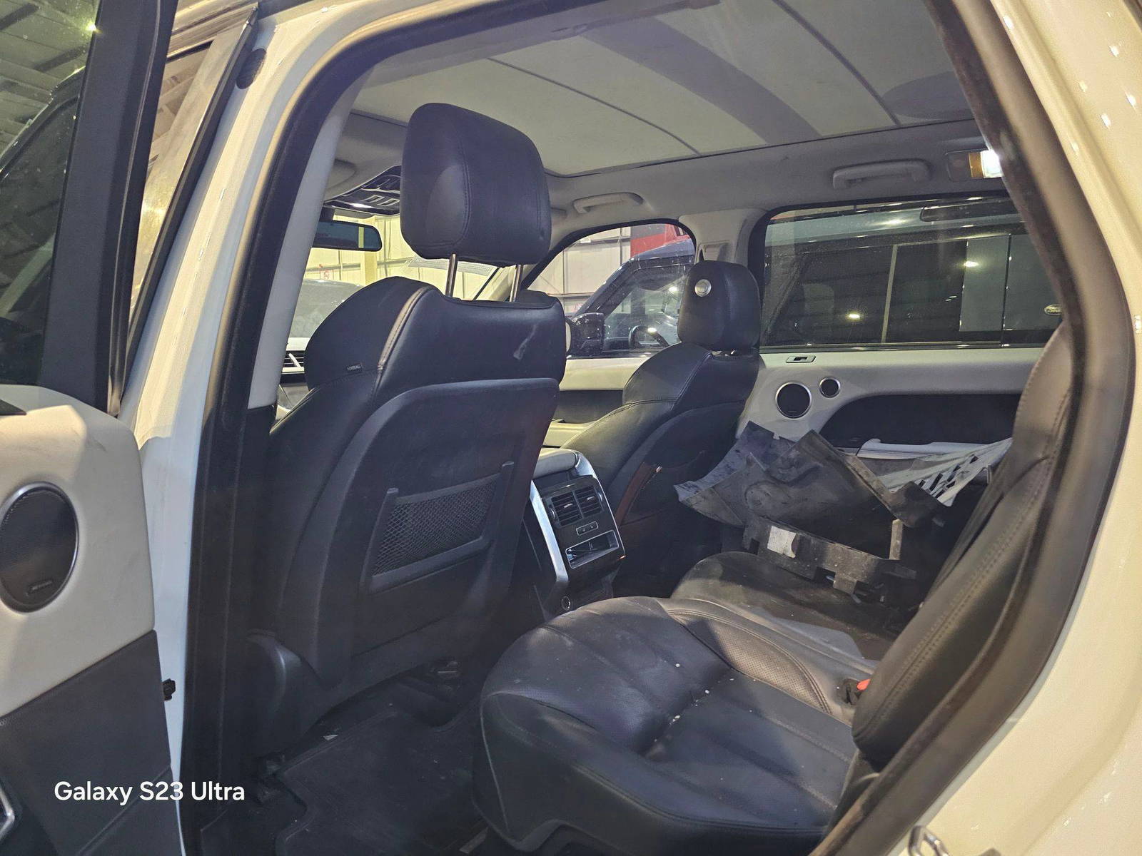 2015 LAND ROVER RANGE ROVER SPORT — 119301 Miles — Lot A629866 — Main - Marhaba Auctions Used Cars - Image 7