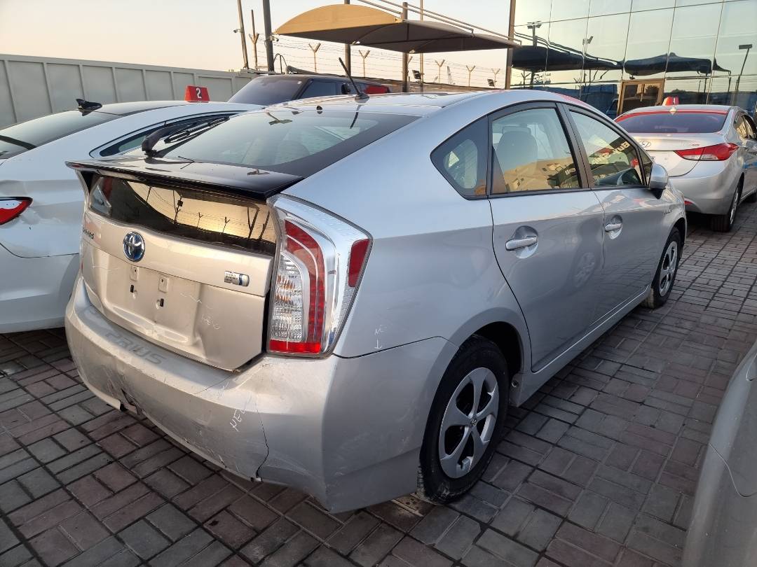 2014 TOYOTA PRIUS — 209334 Miles — Lot 125487 — Ind. 12 - Marhaba Auctions Used Cars - Image 4