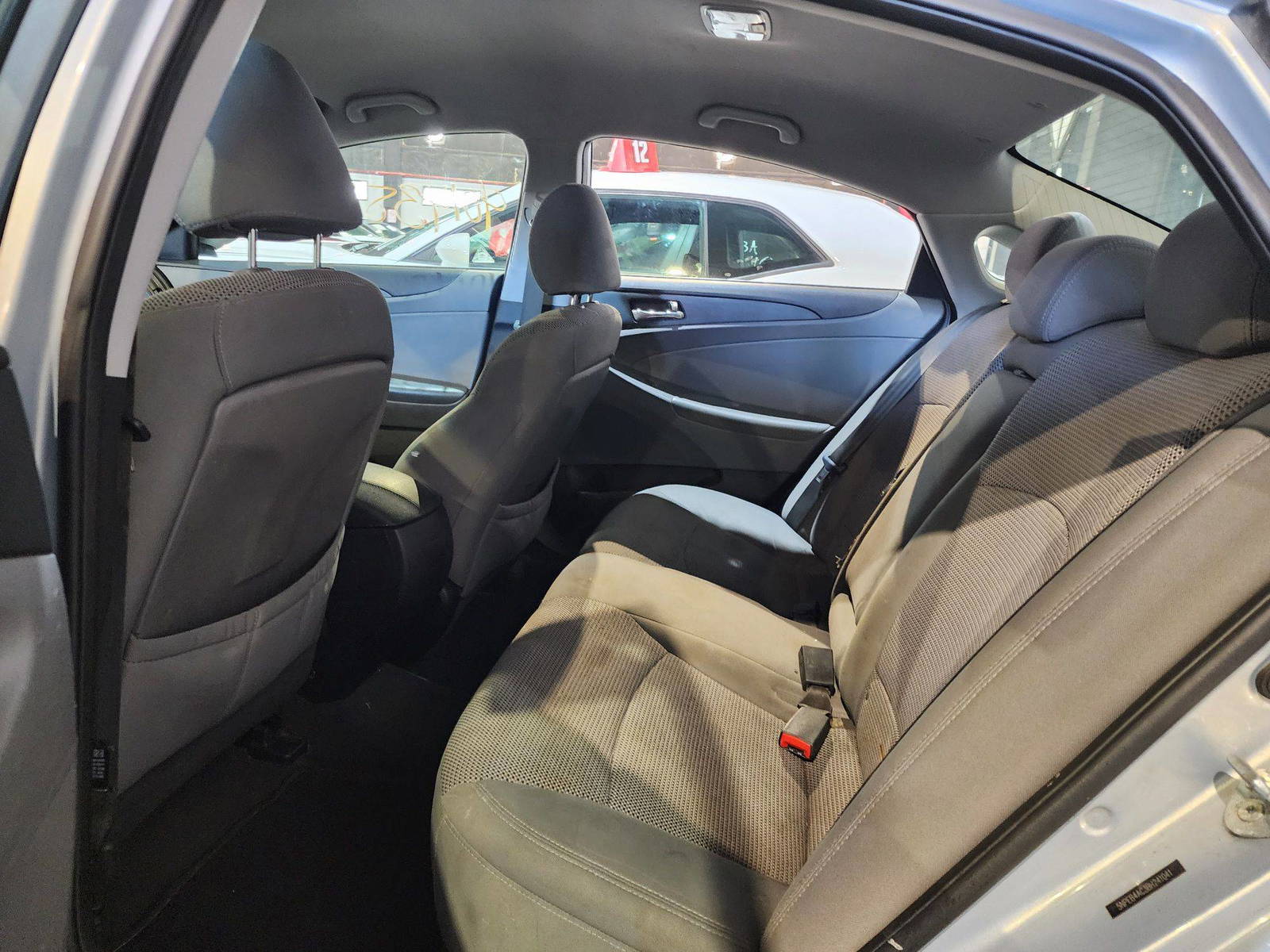 2011 HYUNDAI SONATA — 215800 Miles — Lot 241041 — Al Quoz - Marhaba Auctions Used Cars - Image 7