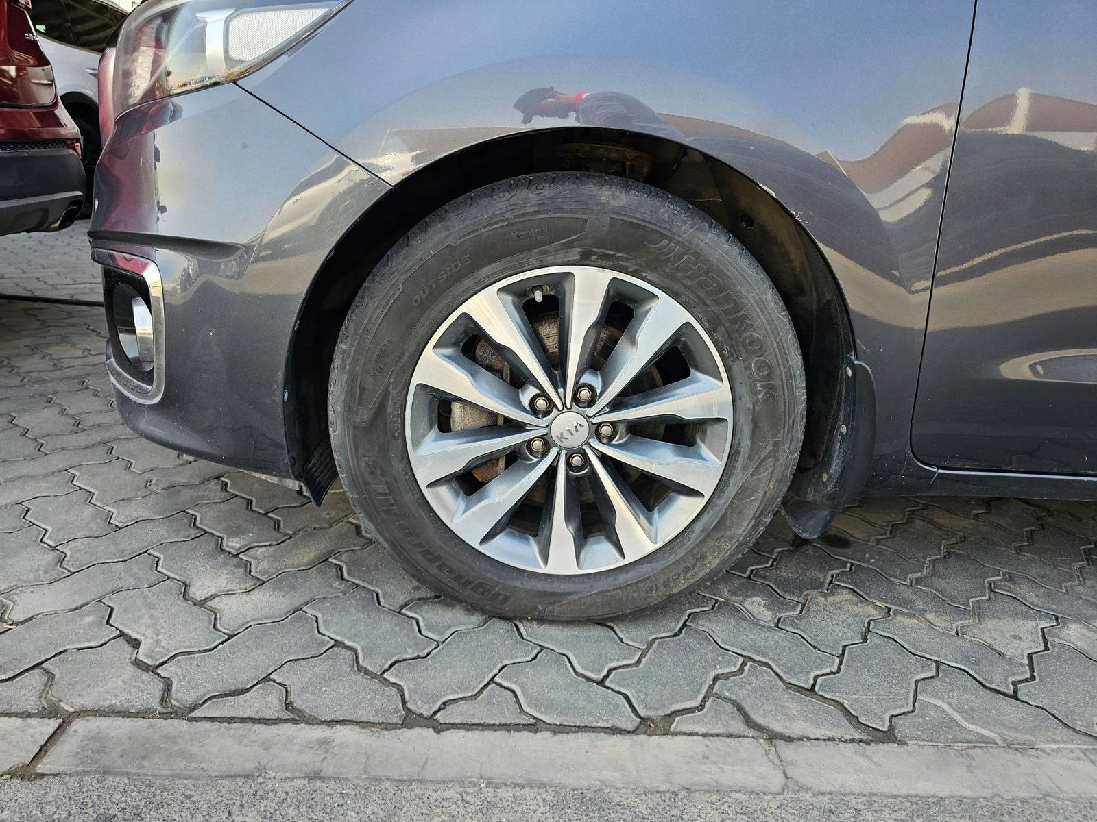 2016 KIA CARNIVAL LX — 127350 KM — Lot GS221554 — Souq - Marhaba Auctions Used Cars - Image 11