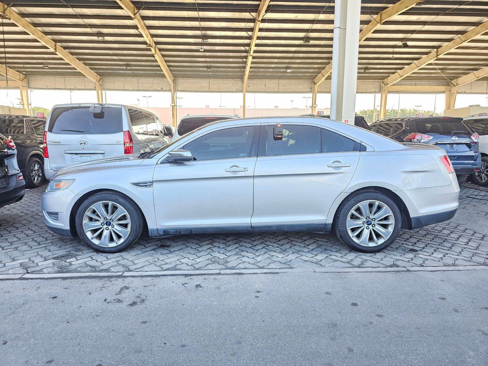 FORD TAURUS 2010 - Marhaba Auction Used Cars - Image 3