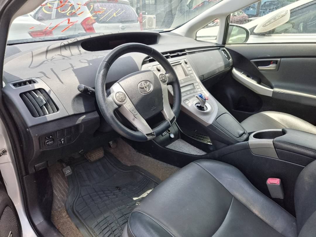 2012 TOYOTA PRIUS — 274519 Miles — Lot 215478 — Ind. 12 - Marhaba Auctions Used Cars - Image 8