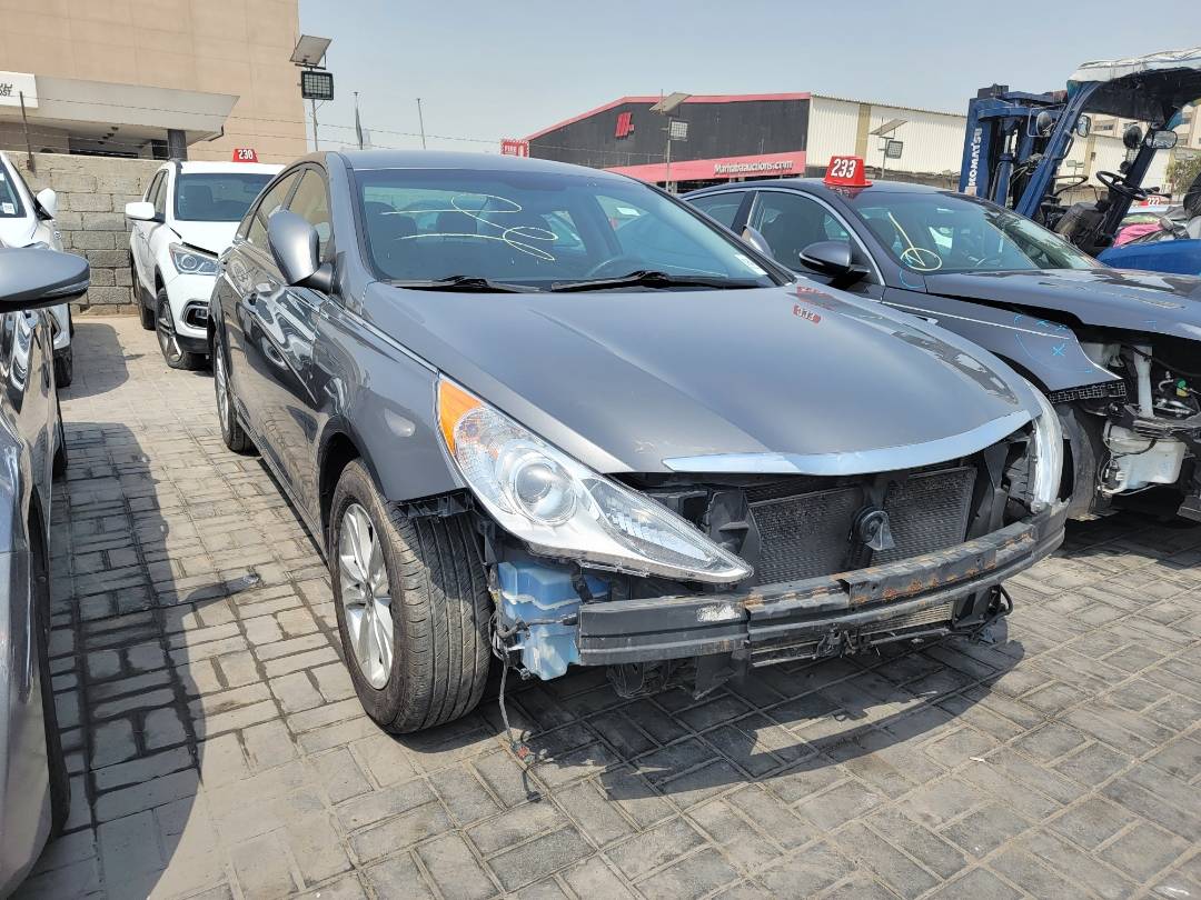 2013 HYUNDAI SONATA — 203521 Miles — Lot H711794 — Ind. 12 - Marhaba Auctions Used Cars - Image 4