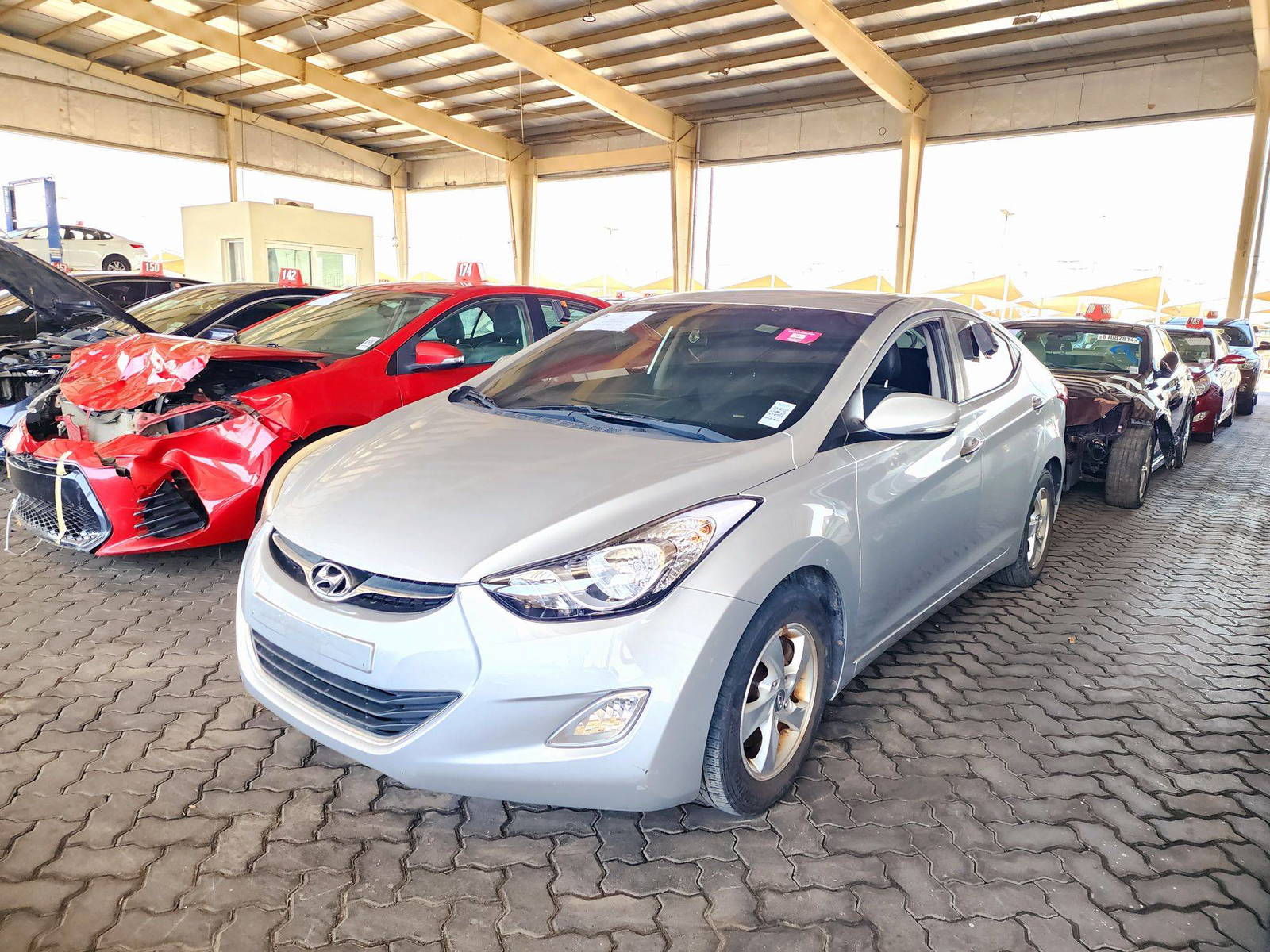 2011 HYUNDAI AVANTE — 154210 KM — Lot 116627 — Souq - Marhaba Auctions Used Cars - Image 5