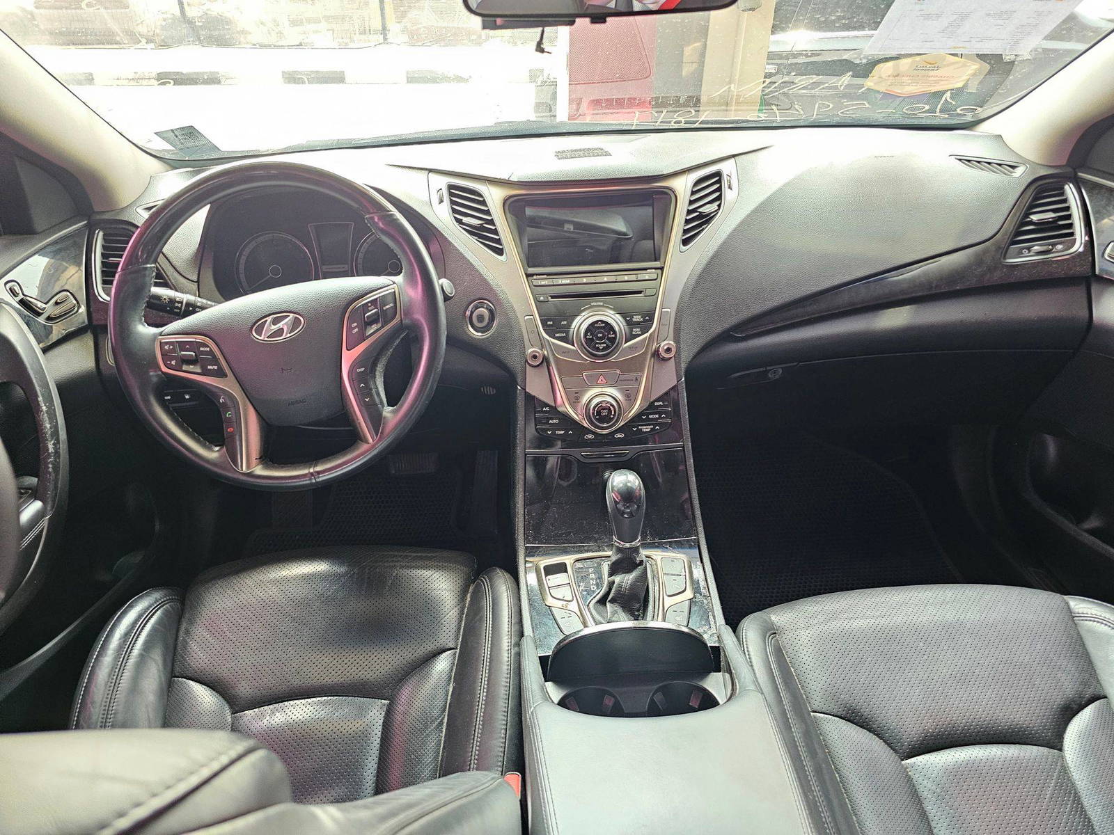 HYUNDAI GRANDEUR 2011 - Marhaba Auction Used Cars - Image 7