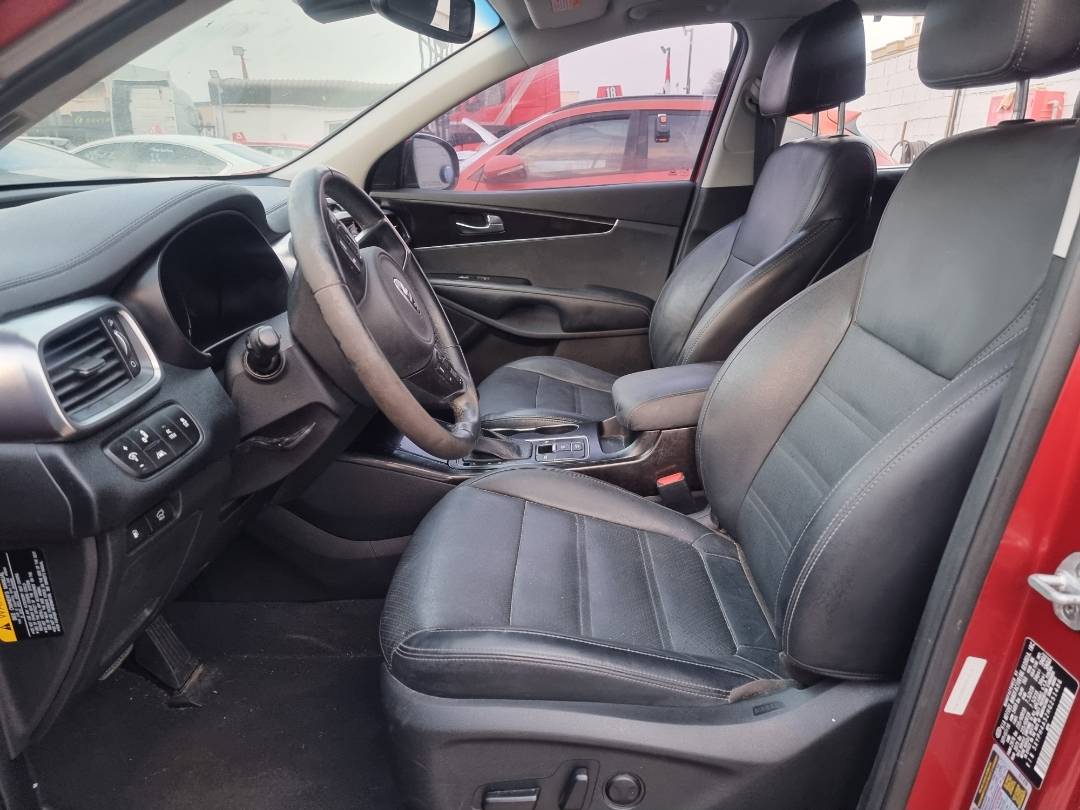 2017 KIA SORENTO — 72372 Miles — Lot HG251486 — Souq - Marhaba Auctions Used Cars - Image 8