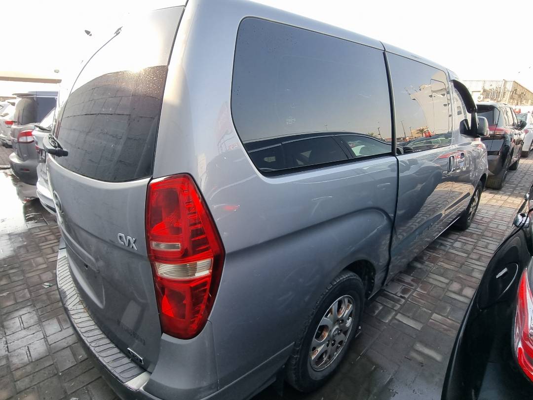 2012 HYUNDAI GRAND STAREX — 176693 KM — Lot 402226 — Ind. 12 - Marhaba Auctions Used Cars - Image 4