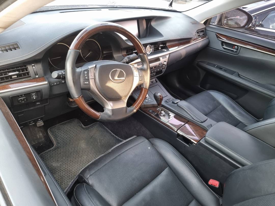 2014 LEXUS ES 300 — 149270 KM — Lot 215478 — Ind. 12 - Marhaba Auctions Used Cars - Image 6
