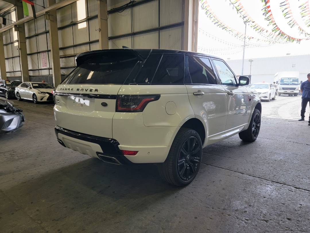 2019 LAND ROVER RANGE ROVER SPORT — 59685 Miles — Lot 68935824 — Main - Marhaba Auctions Used Cars - Image 4