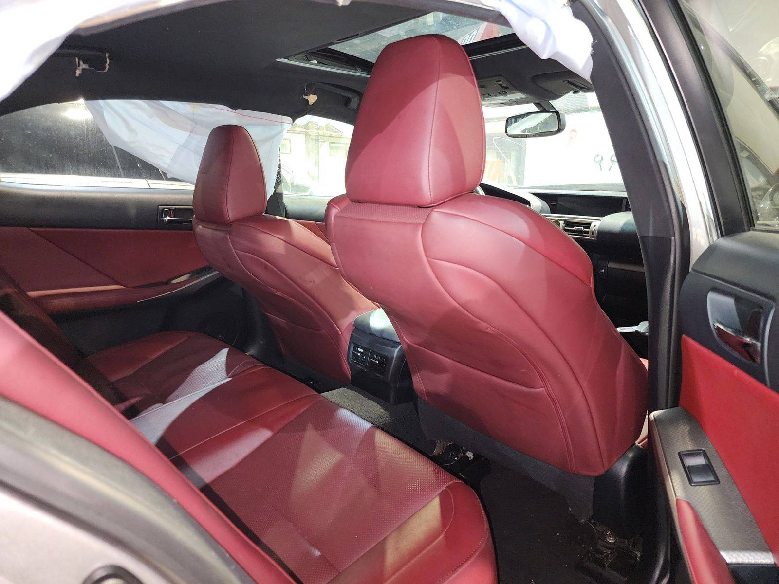 2015 LEXUS IS 250 — 113535 Miles — Lot 868138 — Souq - Marhaba Auctions Used Cars - Image 7