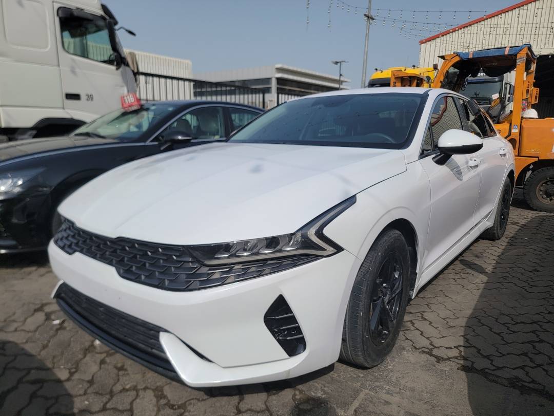 2021 KIA K5 — 117995 KM — Lot 61228033 — Main - Marhaba Auctions Used Cars - Image 5