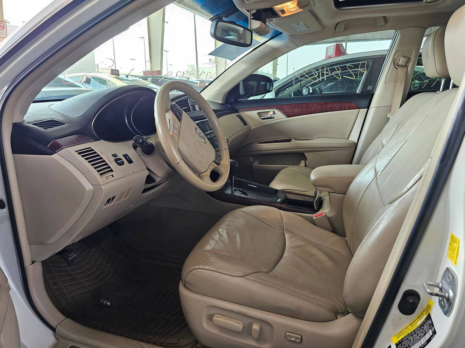 2011 TOYOTA AVALON — 191895 Miles — Lot B9BU377627 — Souq - Marhaba Auctions Used Cars - Image 9