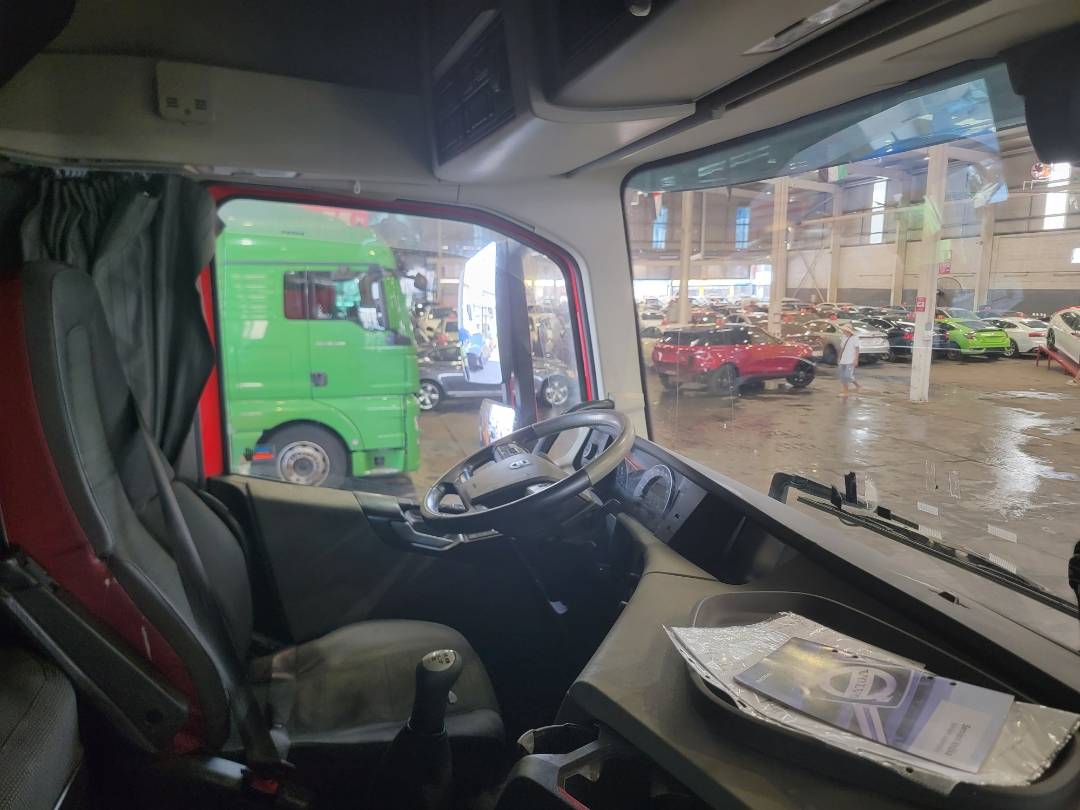 2014 VOLVO FH-Series — 1138065 KM — Lot 6EB679660 — Main - Marhaba Auctions Used Cars - Image 9