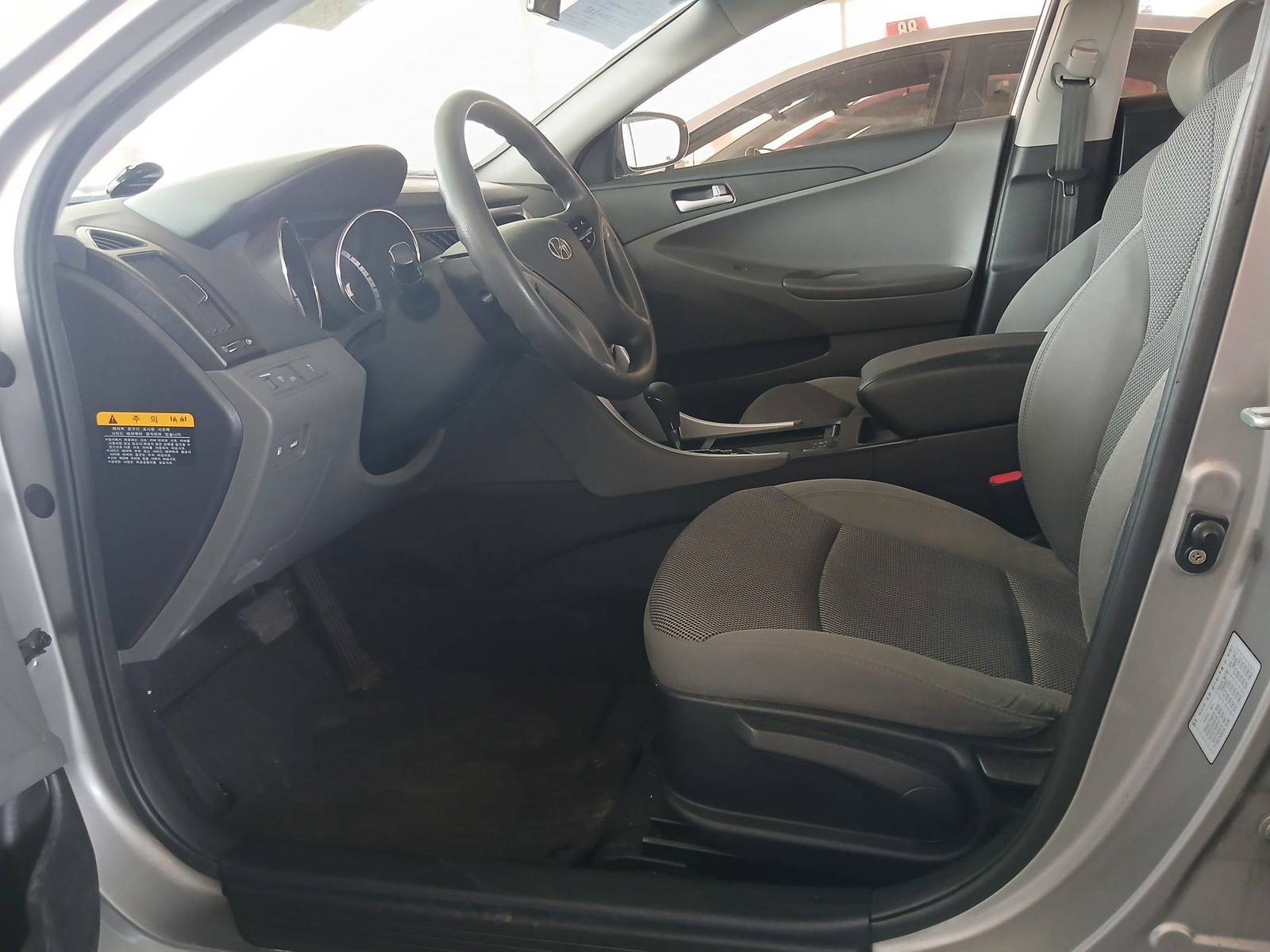 2011 HYUNDAI SONATA — 190470 KM — Lot 190807 — Souq - Marhaba Auctions Used Cars - Image 8