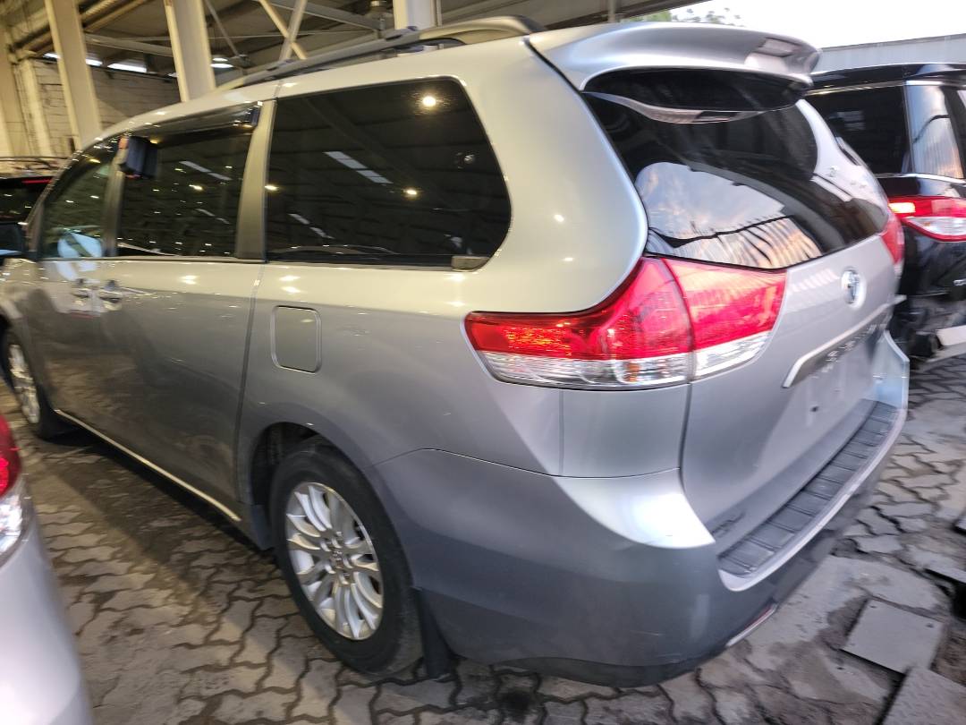 2014 TOYOTA SIENNA — 281719 Miles — Lot 439092 - Marhaba Auctions Used Cars - Image 3