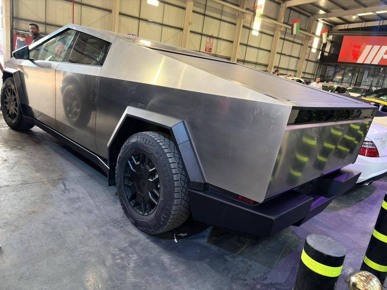 TESLA CYBERTRUCK 2024 - Marhaba Auction Used Cars - Image 6