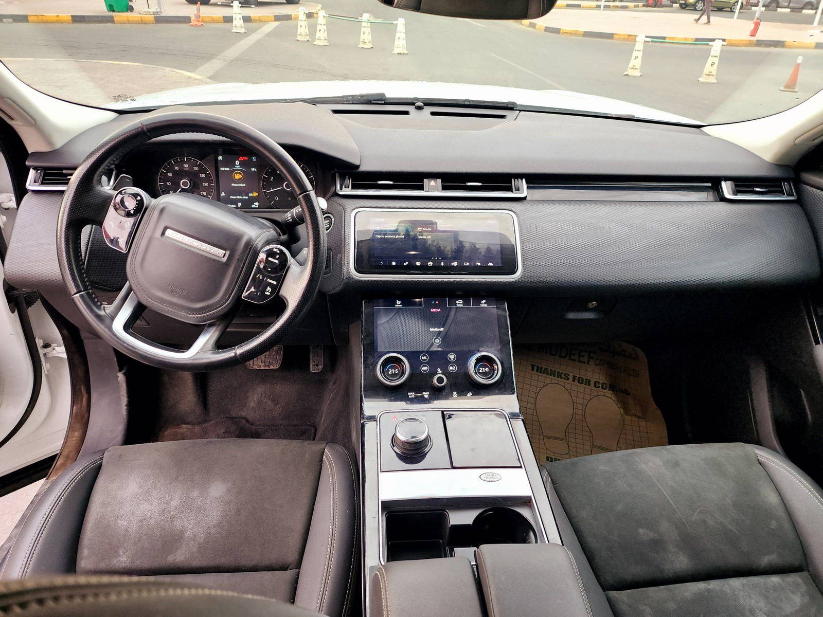 2019 LAND ROVER RANGE ROVER VELAR — 70288 Miles — Lot 215923 — Souq - Marhaba Auctions Used Cars - Image 7