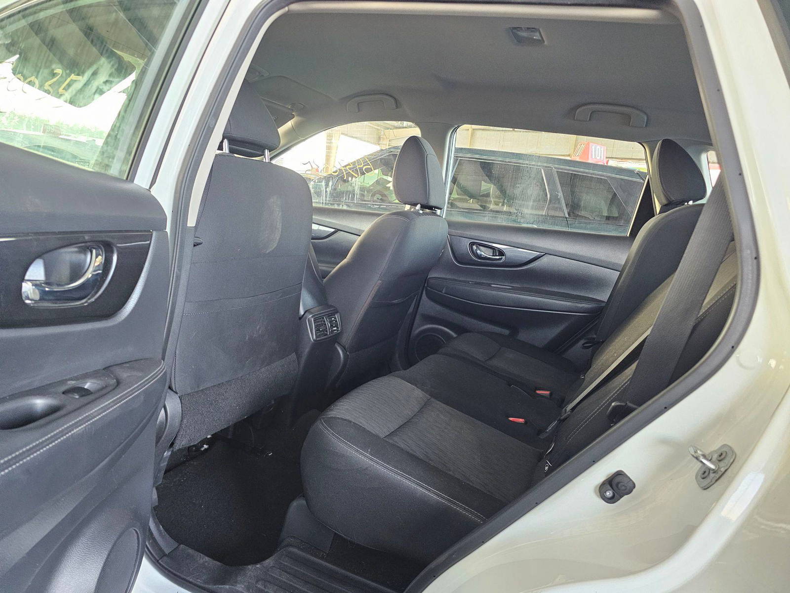 NISSAN ROGUE 2018 - Marhaba Auction Used Cars - Image 6