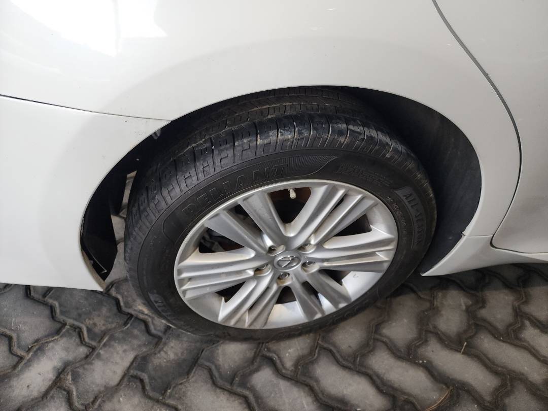 2015 LEXUS ES 350 — 157641 Miles — Lot v2159176 - Marhaba Auctions Used Cars - Image 9