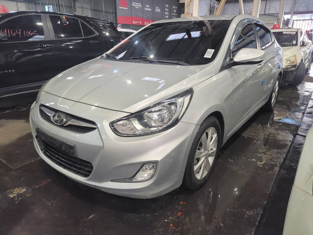 2011 HYUNDAI ACCENT — 147420 KM — Lot 39078 — Ind. 12 - Marhaba Auctions Used Cars - Image 4