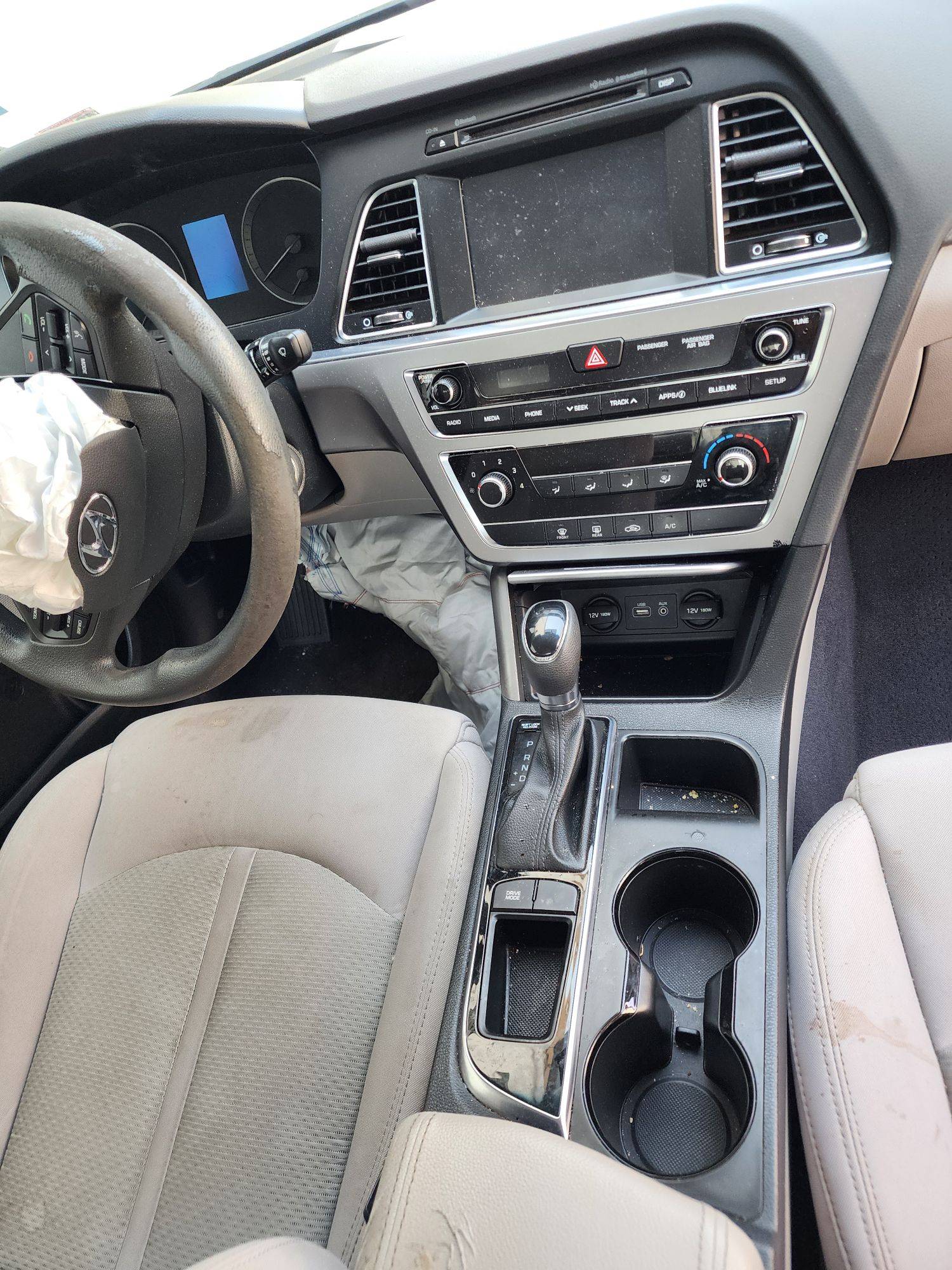 2016 HYUNDAI SONATA — 107904 Miles — Lot 51334574 — Al Quoz - Marhaba Auctions Used Cars - Image 8