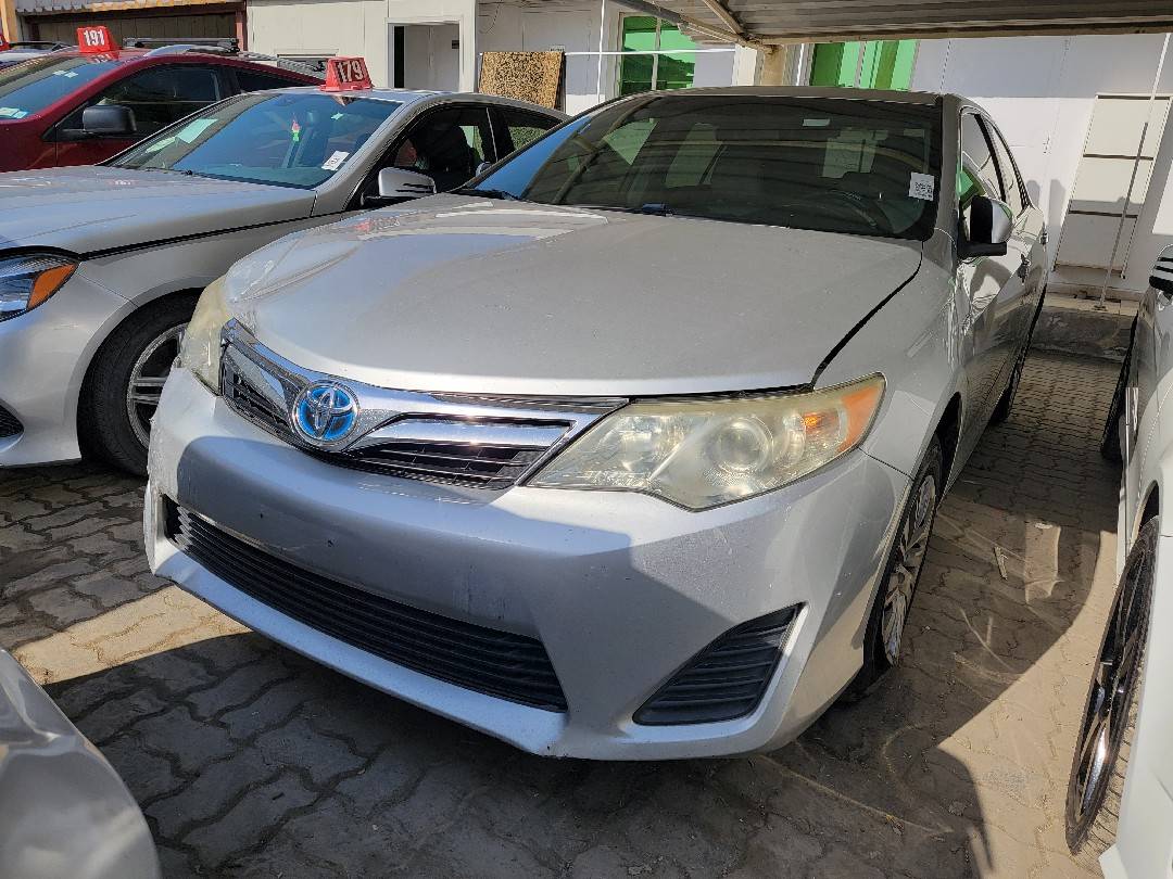 TOYOTA CAMRY
