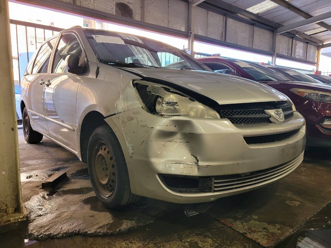 2004 TOYOTA SIENNA — 138565 Miles — Lot 091084 — Main - Marhaba Auctions Used Cars - Image 5