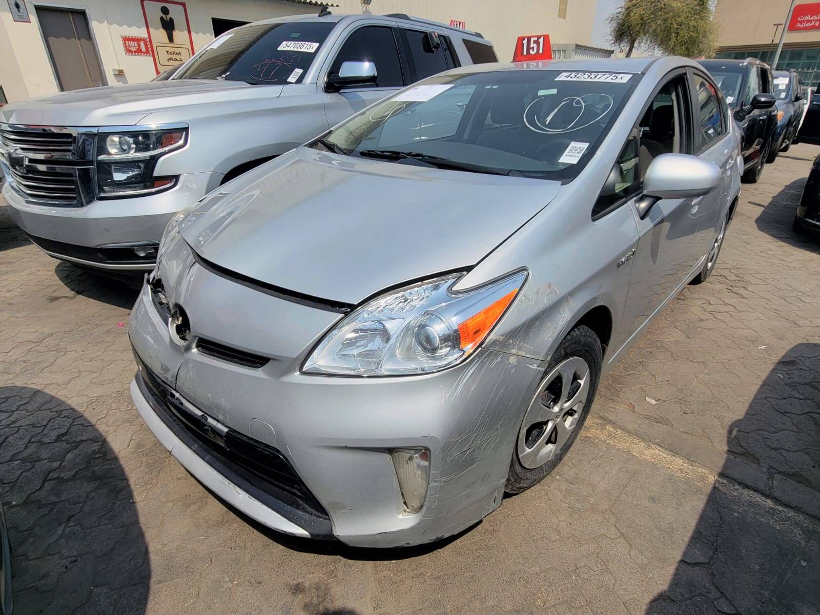 2015 TOYOTA PRIUS — 271223 KM — Lot 43233775 — Main - Marhaba Auctions Used Cars - Image 4