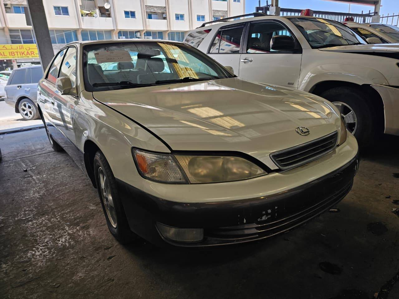 1997 LEXUS ES 300 — 209254 Miles — Lot 0V5003146 — Main - Marhaba Auctions Used Cars - Image 3