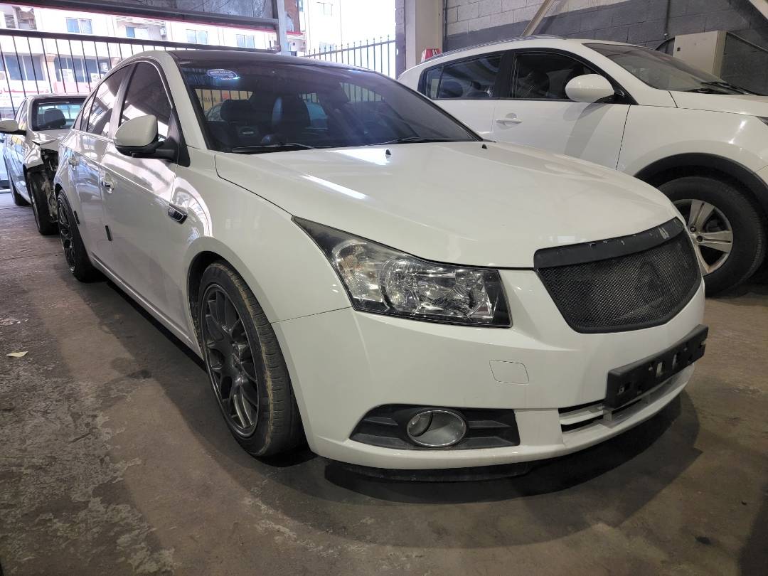 2011 CHEVROLET CRUIZE — 184447 KM — Lot K064050 — Main - Marhaba Auctions Used Cars - Image 3