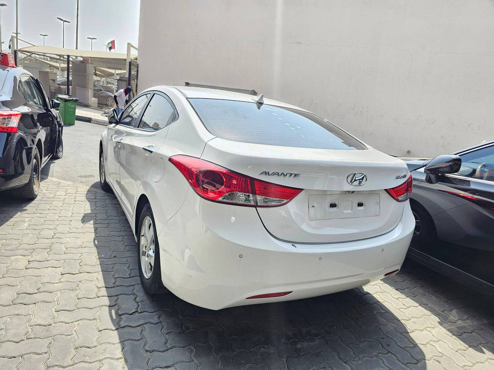 2012 HYUNDAI AVANTE — 285858 KM — Lot 536466 — Souq - Marhaba Auctions Used Cars - Image 4