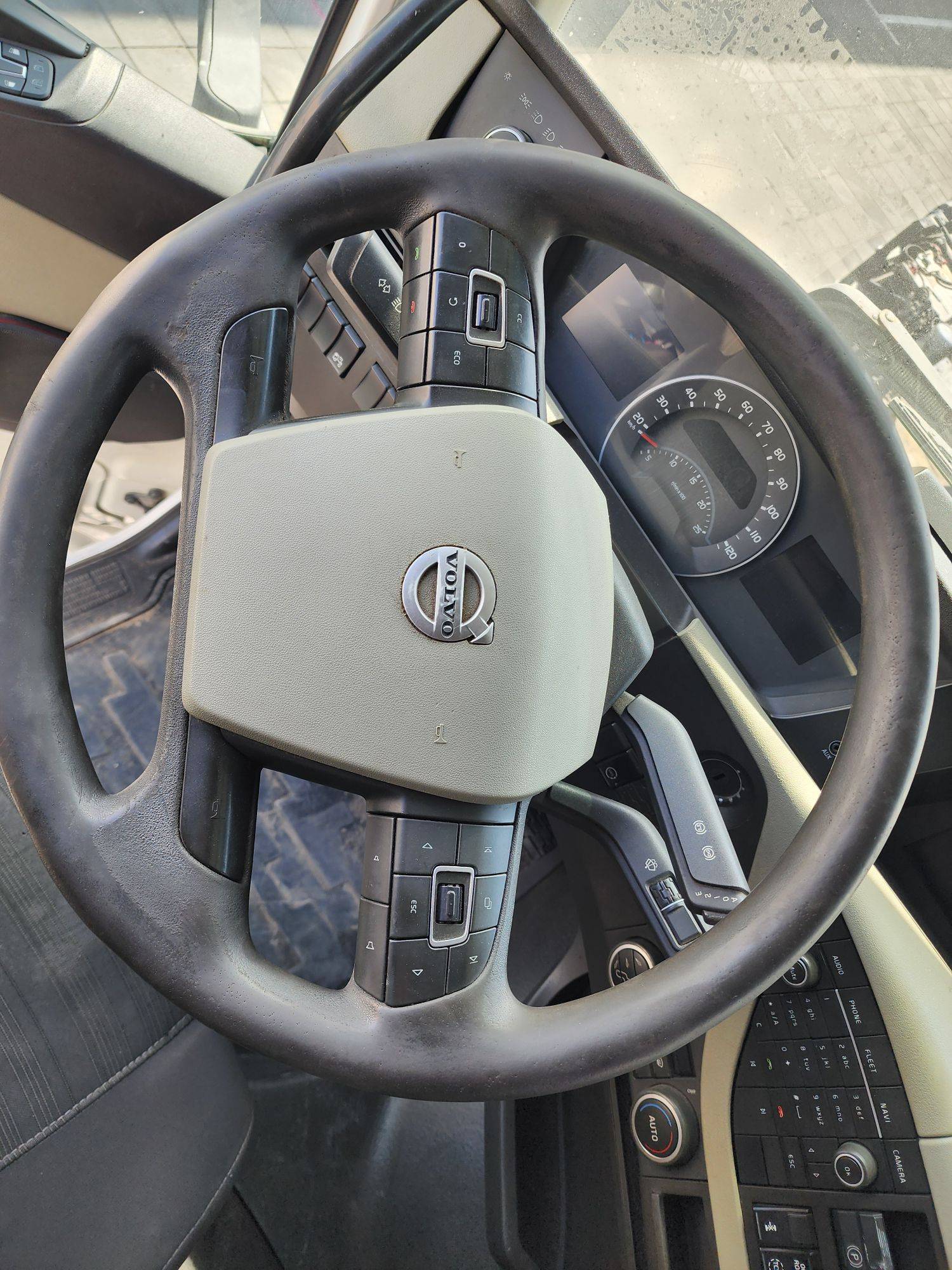 VOLVO FH-Series 2016 - Marhaba Auction Used Cars - Image 12