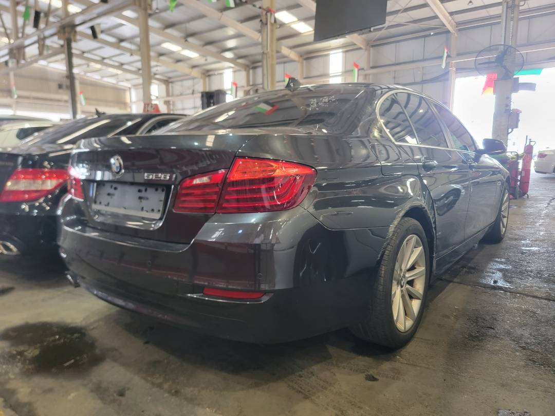 2014 BMW 528i — 245013 KM — Lot D815514 — Main - Marhaba Auctions Used Cars - Image 4