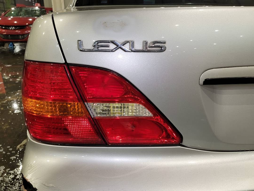 2002 LEXUS LS 430 — 225970 Miles — Lot 65193993 - Marhaba Auctions Used Cars - Image 5