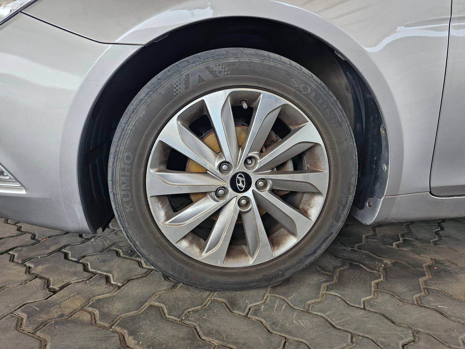 2013 HYUNDAI SONATA — 148563 KM — Lot 480264 — Souq - Marhaba Auctions Used Cars - Image 10