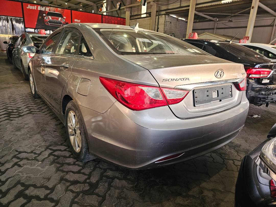 2010 HYUNDAI SONATA — 244874 KM — Lot A126374 — Main - Marhaba Auctions Used Cars - Image 3