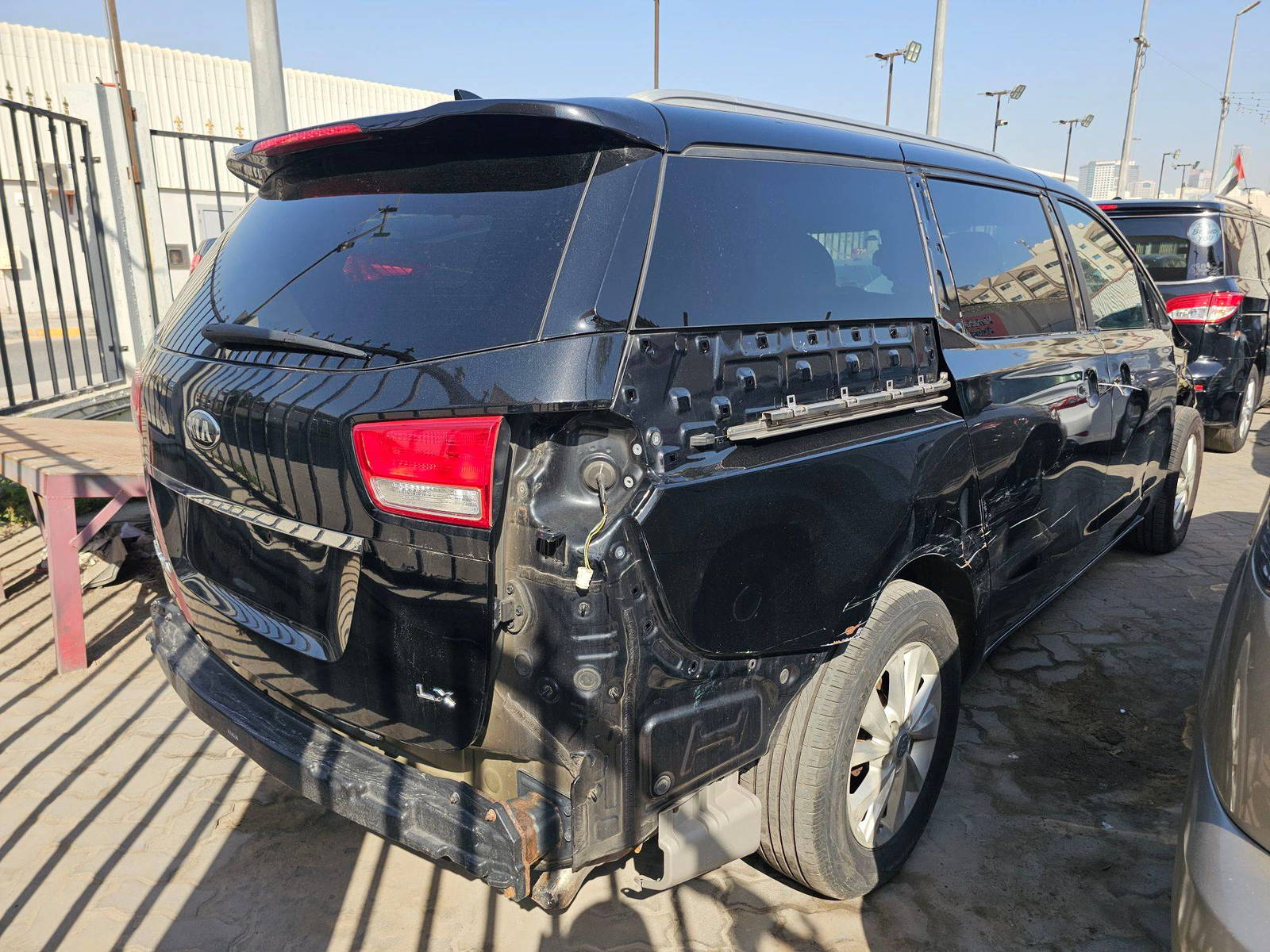 2017 KIA SEDONA — 133010 Miles — Lot H6246132 — Main - Marhaba Auctions Used Cars - Image 3