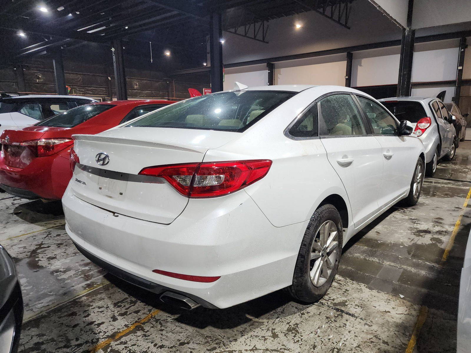 2017 HYUNDAI SONATA — 121943 Miles — Lot 41213043 — Al Quoz - Marhaba Auctions Used Cars - Image 6