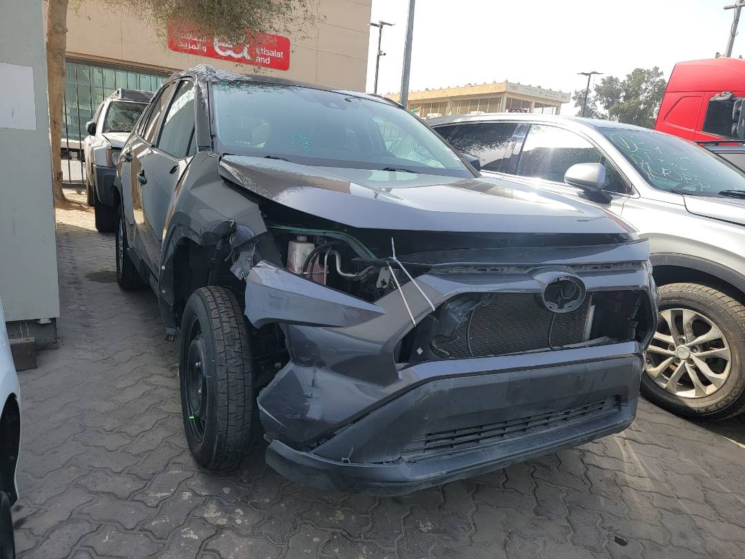 2019 TOYOTA RAV4 — 100826 Miles — Lot KW013213 — Main - Marhaba Auctions Used Cars - Image 4