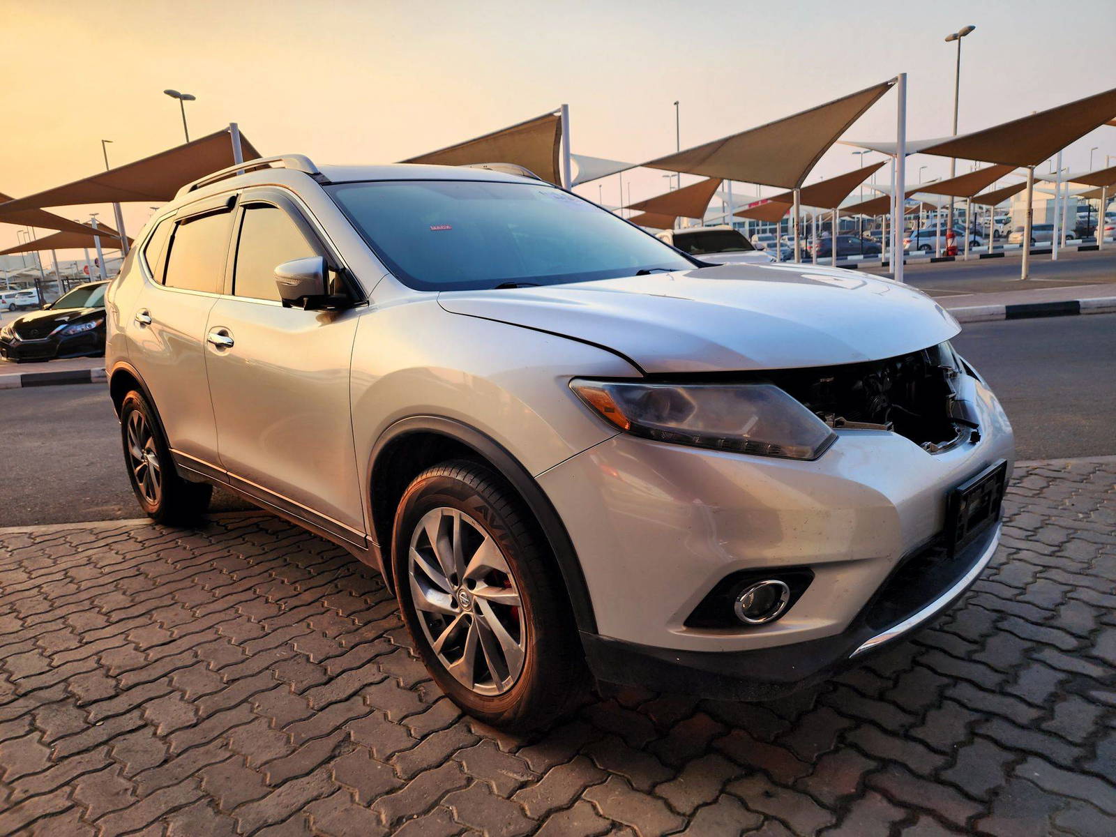 2015 NISSAN ROGUE — 186219 Miles — Lot 4FC888655Q — Souq - Marhaba Auctions Used Cars - Image 4