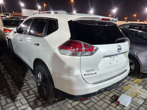 2016 NISSAN ROGUE at Marhaba Auctions