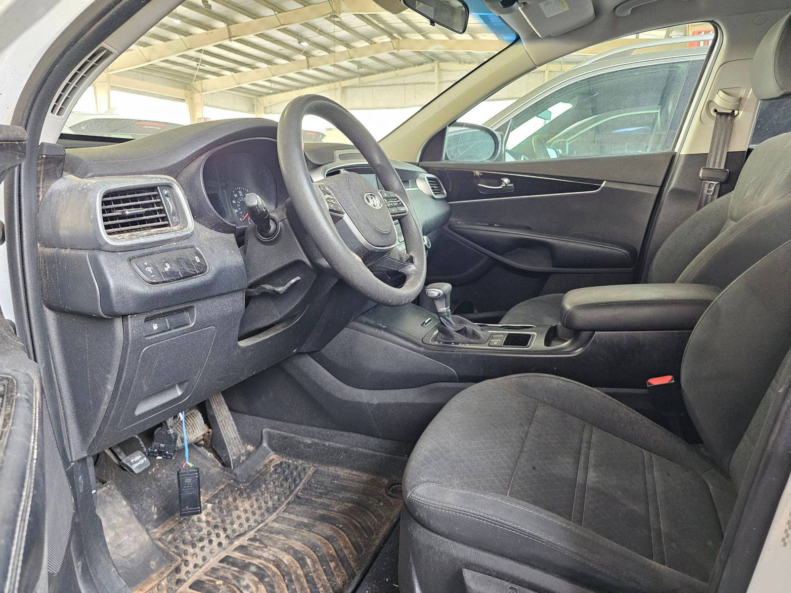 2020 KIA SORENTO — 95612 Miles — Lot 47490945 — Souq - Marhaba Auctions Used Cars - Image 8