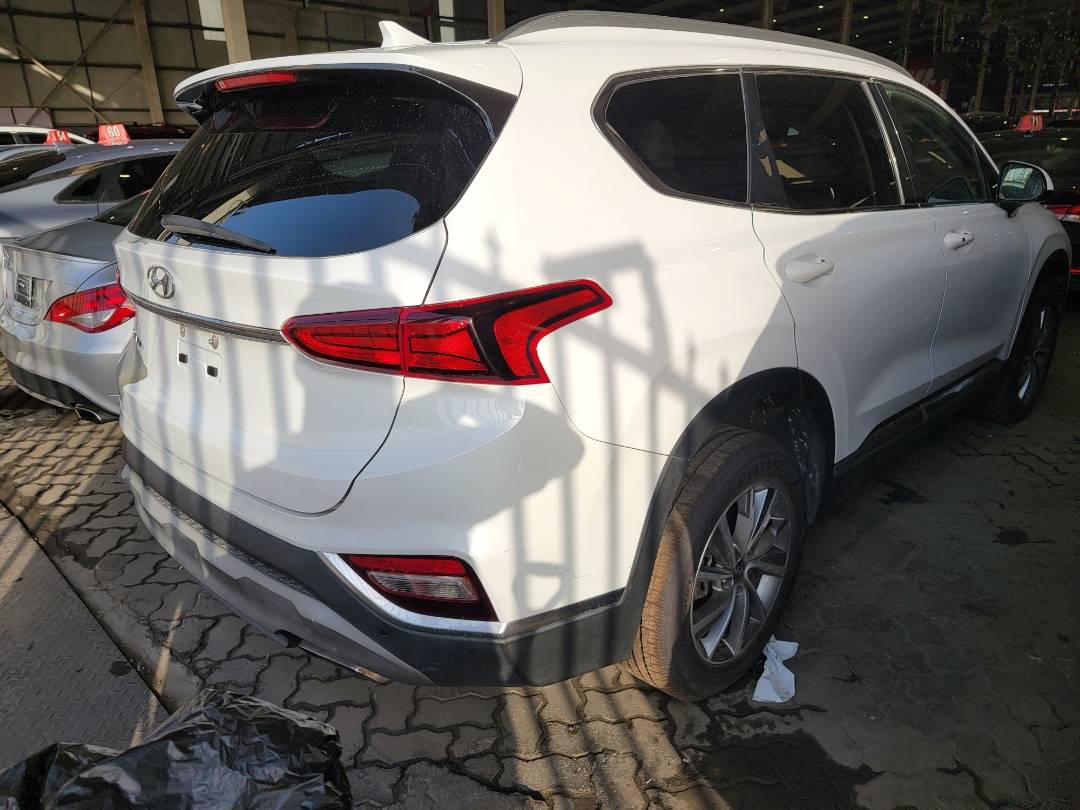 2019 HYUNDAI SANTA FE — 131621 Miles — Lot D9KH033004 — Main - Marhaba Auctions Used Cars - Image 4