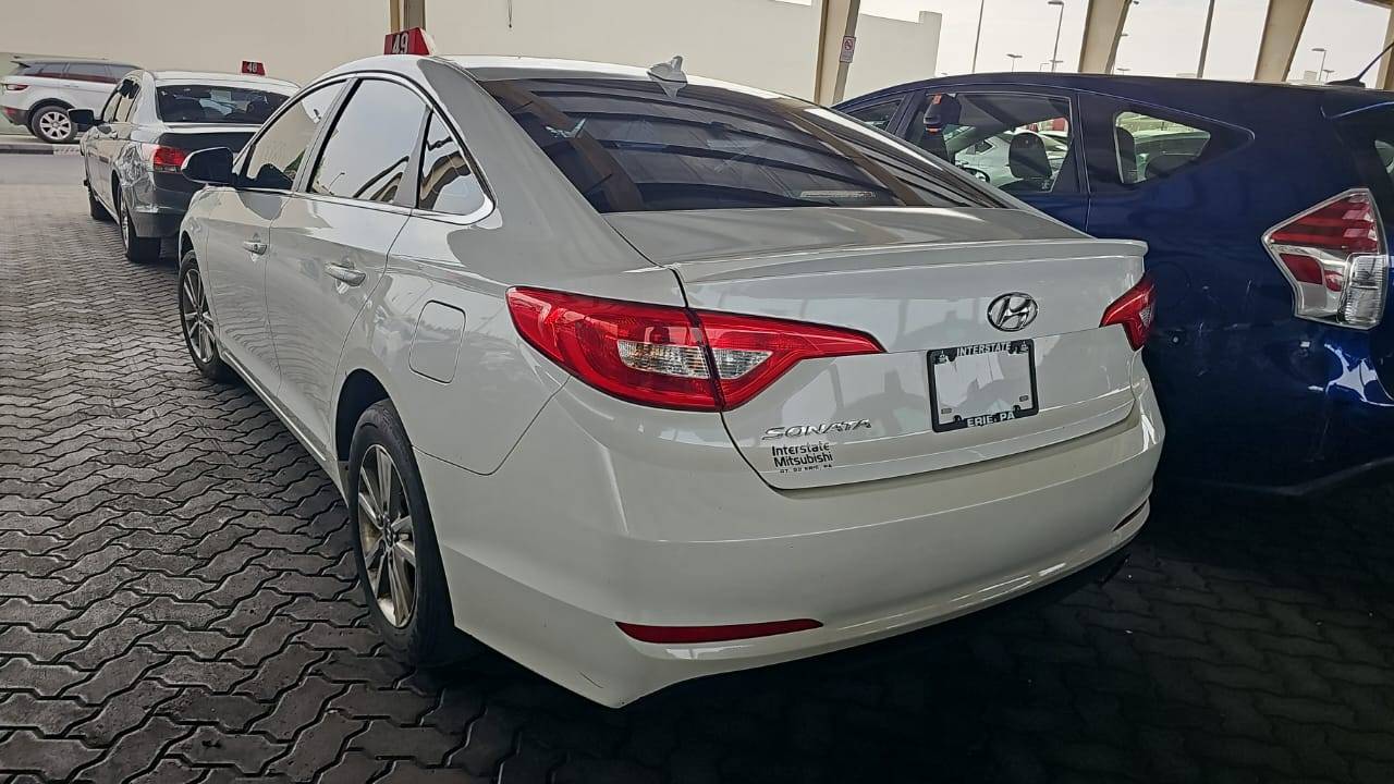 2017 HYUNDAI SONATA — 147880 Miles — Lot 4AF2HH544184 — Souq - Marhaba Auctions Used Cars - Image 3