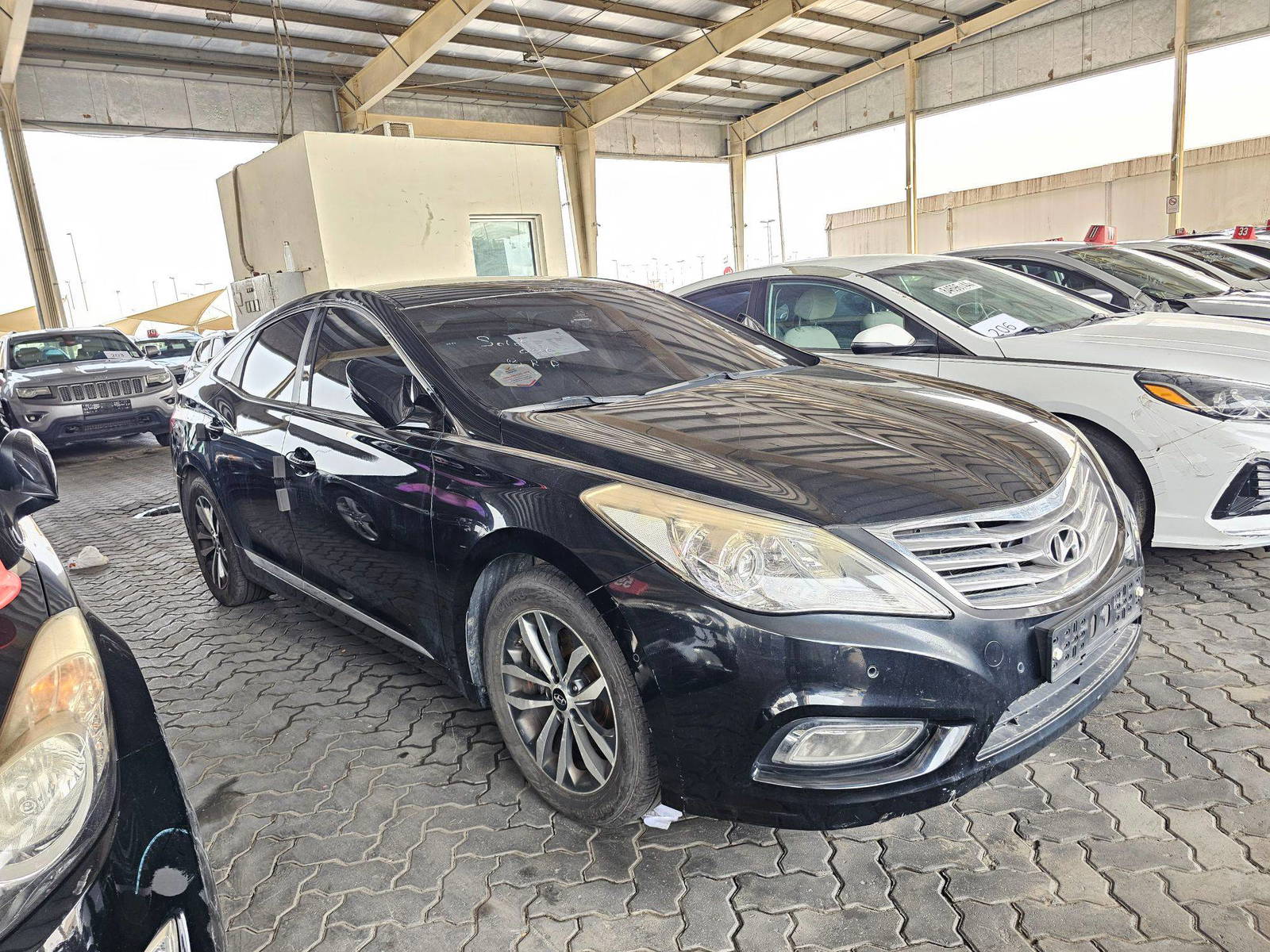 HYUNDAI GRANDEUR 2011 - Marhaba Auction Used Cars - Image 3